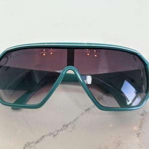 2/15 80s Style Sunglasses